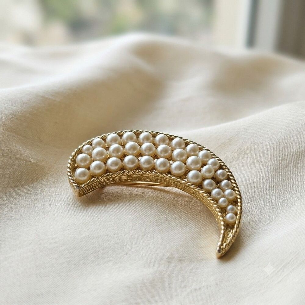 Vintage Gold Tone Faux Pearl Crescent Moon Hair Clip Barrette Celestial Jewelry